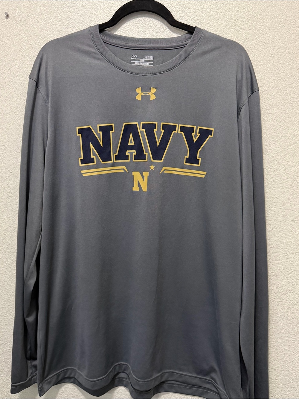 Under Armour gray long sleeve t-shirt, "Navy, beat Army" men's XL